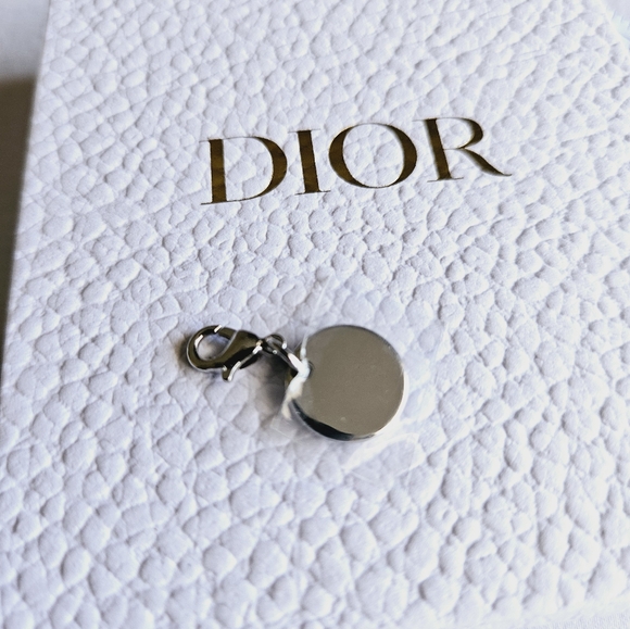 DIOR JEWELRY CASE/BOX AND CHARM - Picture 7 of 8